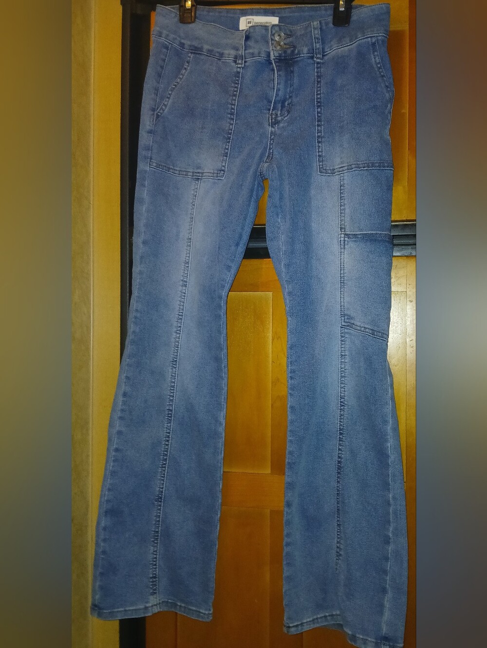REgeneration by Celebrity Pink Junior Bootcut Jeans Sz 11/30 Y2K 2 Button Cargo